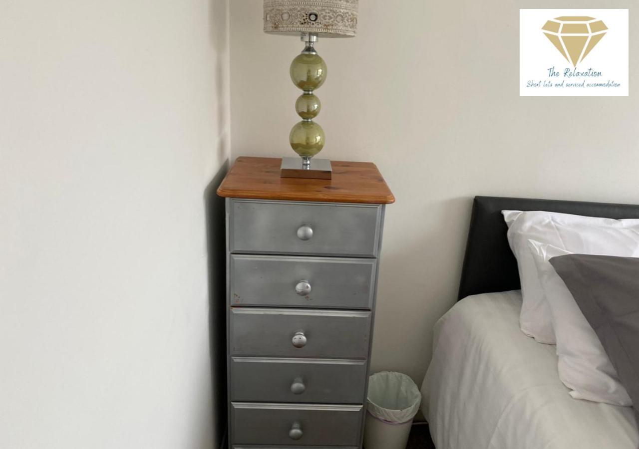 2 Bed Apartment-5 Guests - Business-Relocation-Parking - The Brighton Short Stay & Serviced Apartments Екстер'єр фото