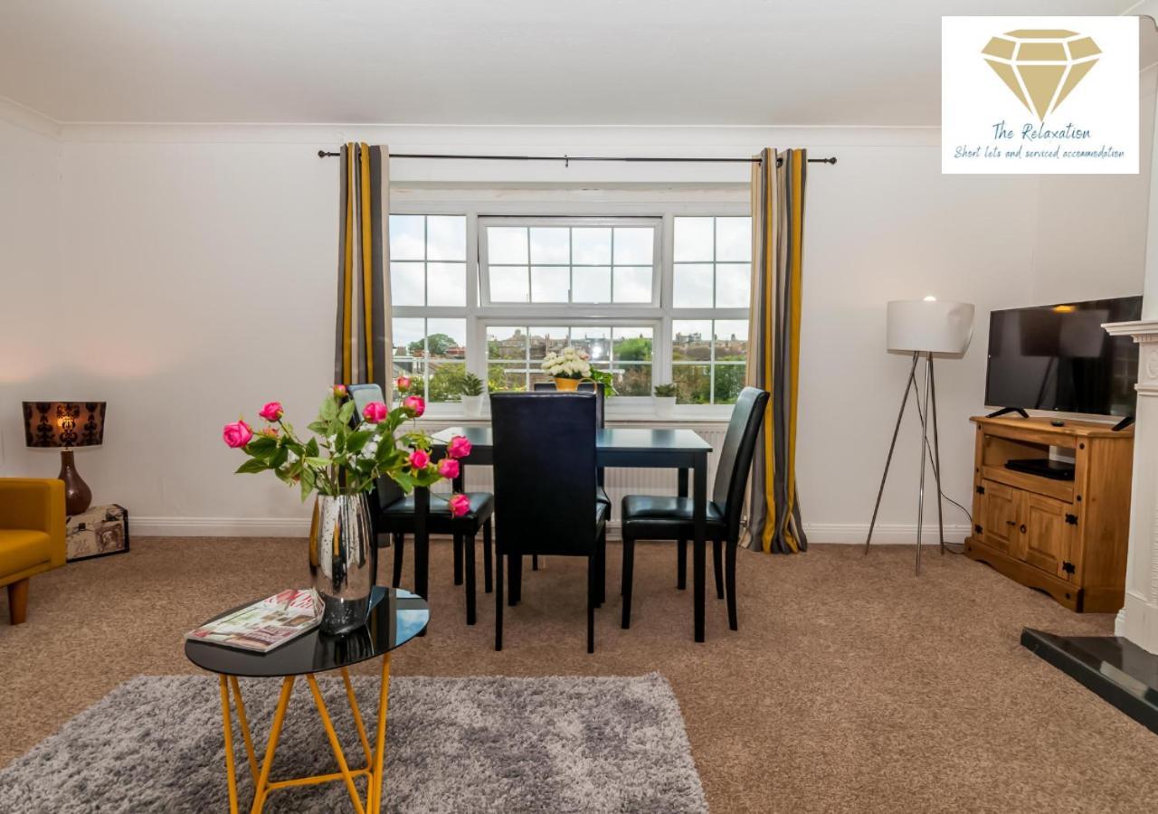 2 Bed Apartment-5 Guests - Business-Relocation-Parking - The Brighton Short Stay & Serviced Apartments Екстер'єр фото