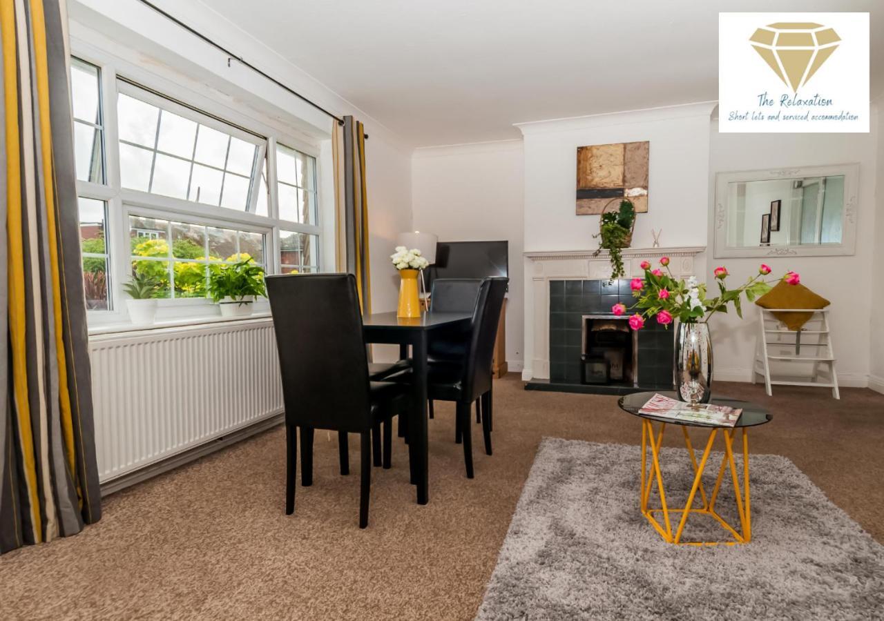 2 Bed Apartment-5 Guests - Business-Relocation-Parking - The Brighton Short Stay & Serviced Apartments Екстер'єр фото