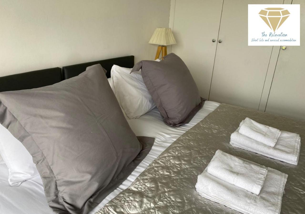 2 Bed Apartment-5 Guests - Business-Relocation-Parking - The Brighton Short Stay & Serviced Apartments Екстер'єр фото