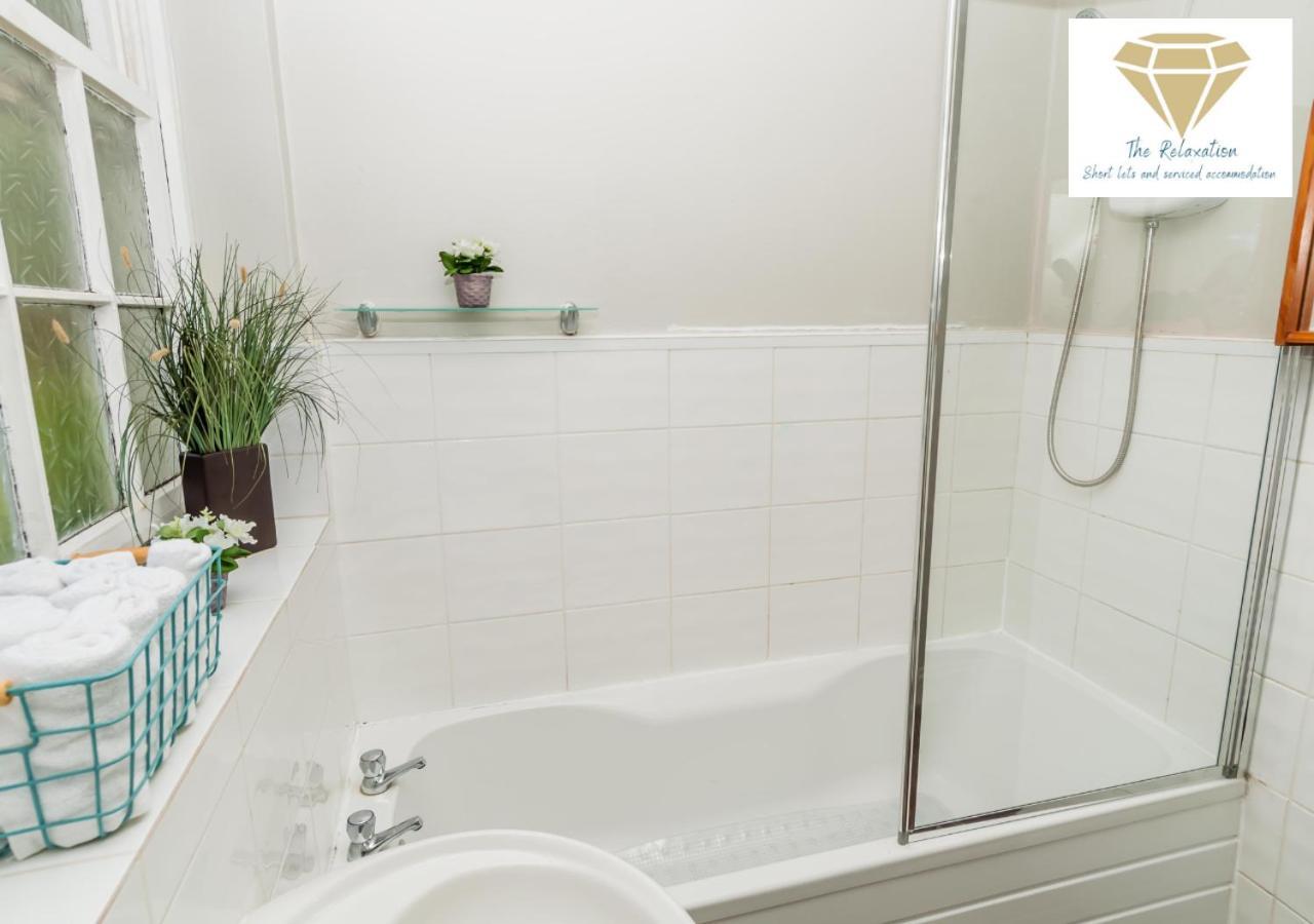2 Bed Apartment-5 Guests - Business-Relocation-Parking - The Brighton Short Stay & Serviced Apartments Екстер'єр фото