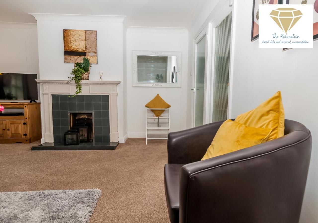 2 Bed Apartment-5 Guests - Business-Relocation-Parking - The Brighton Short Stay & Serviced Apartments Екстер'єр фото