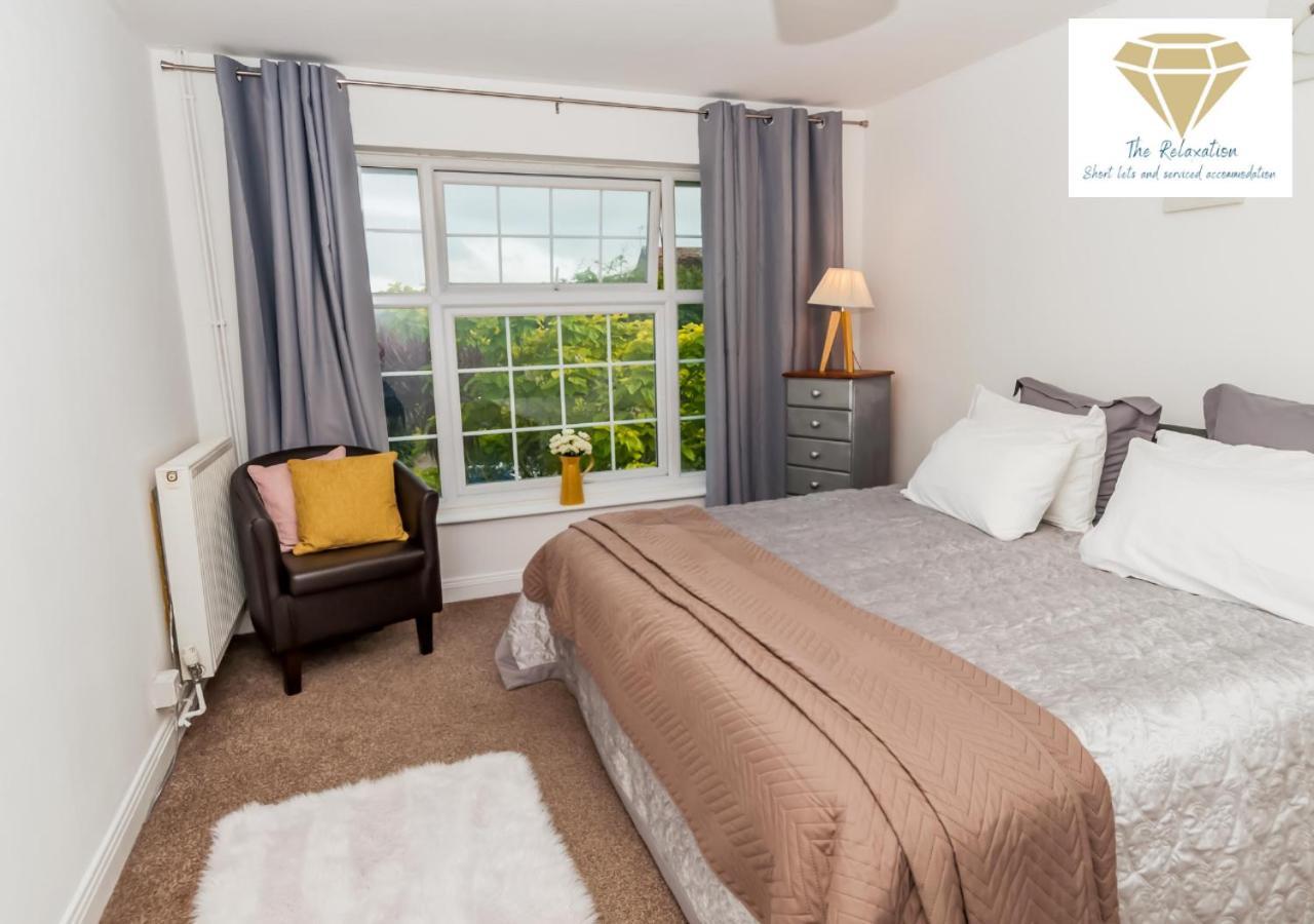 2 Bed Apartment-5 Guests - Business-Relocation-Parking - The Brighton Short Stay & Serviced Apartments Екстер'єр фото