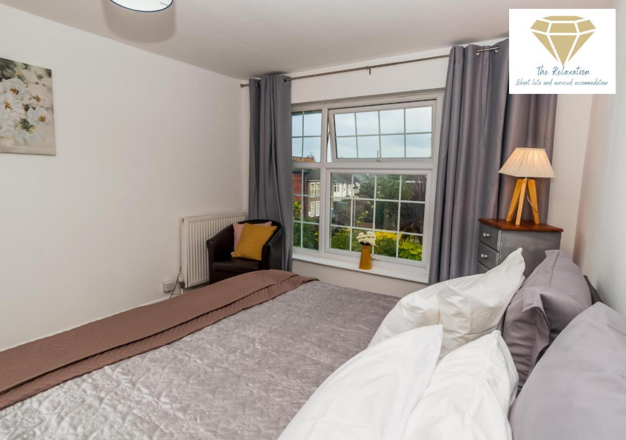 2 Bed Apartment-5 Guests - Business-Relocation-Parking - The Brighton Short Stay & Serviced Apartments Екстер'єр фото