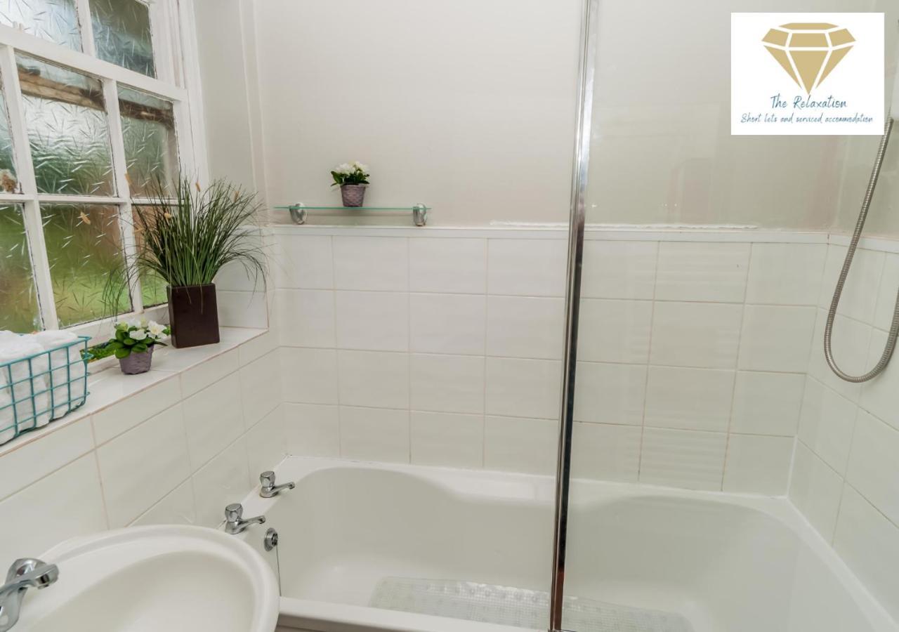2 Bed Apartment-5 Guests - Business-Relocation-Parking - The Brighton Short Stay & Serviced Apartments Екстер'єр фото