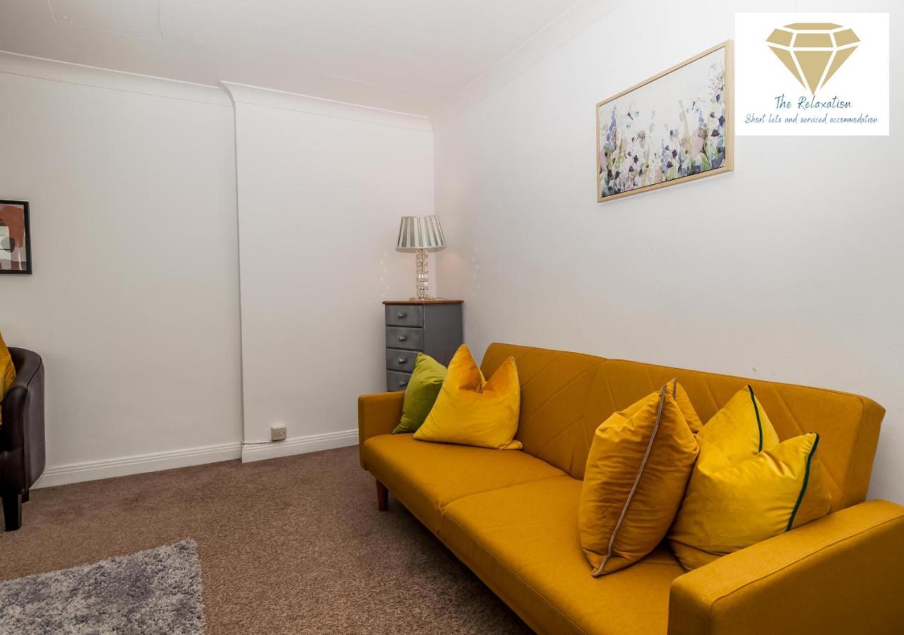 2 Bed Apartment-5 Guests - Business-Relocation-Parking - The Brighton Short Stay & Serviced Apartments Екстер'єр фото