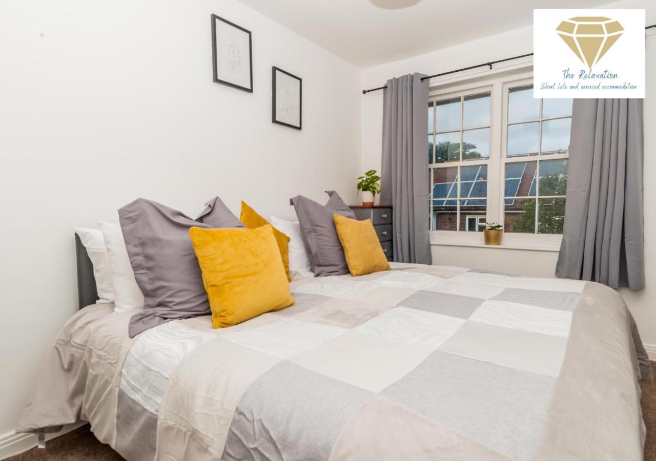 2 Bed Apartment-5 Guests - Business-Relocation-Parking - The Brighton Short Stay & Serviced Apartments Екстер'єр фото