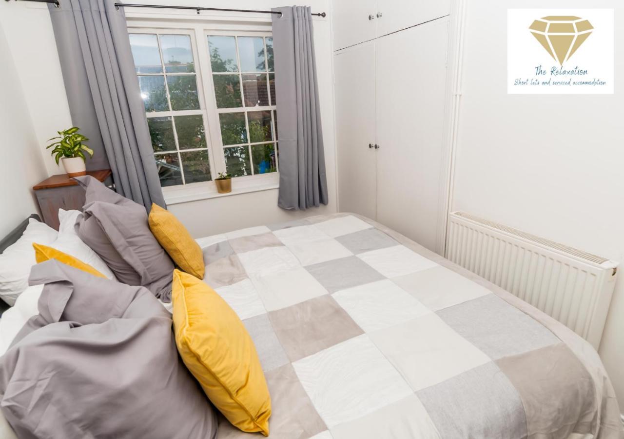 2 Bed Apartment-5 Guests - Business-Relocation-Parking - The Brighton Short Stay & Serviced Apartments Екстер'єр фото