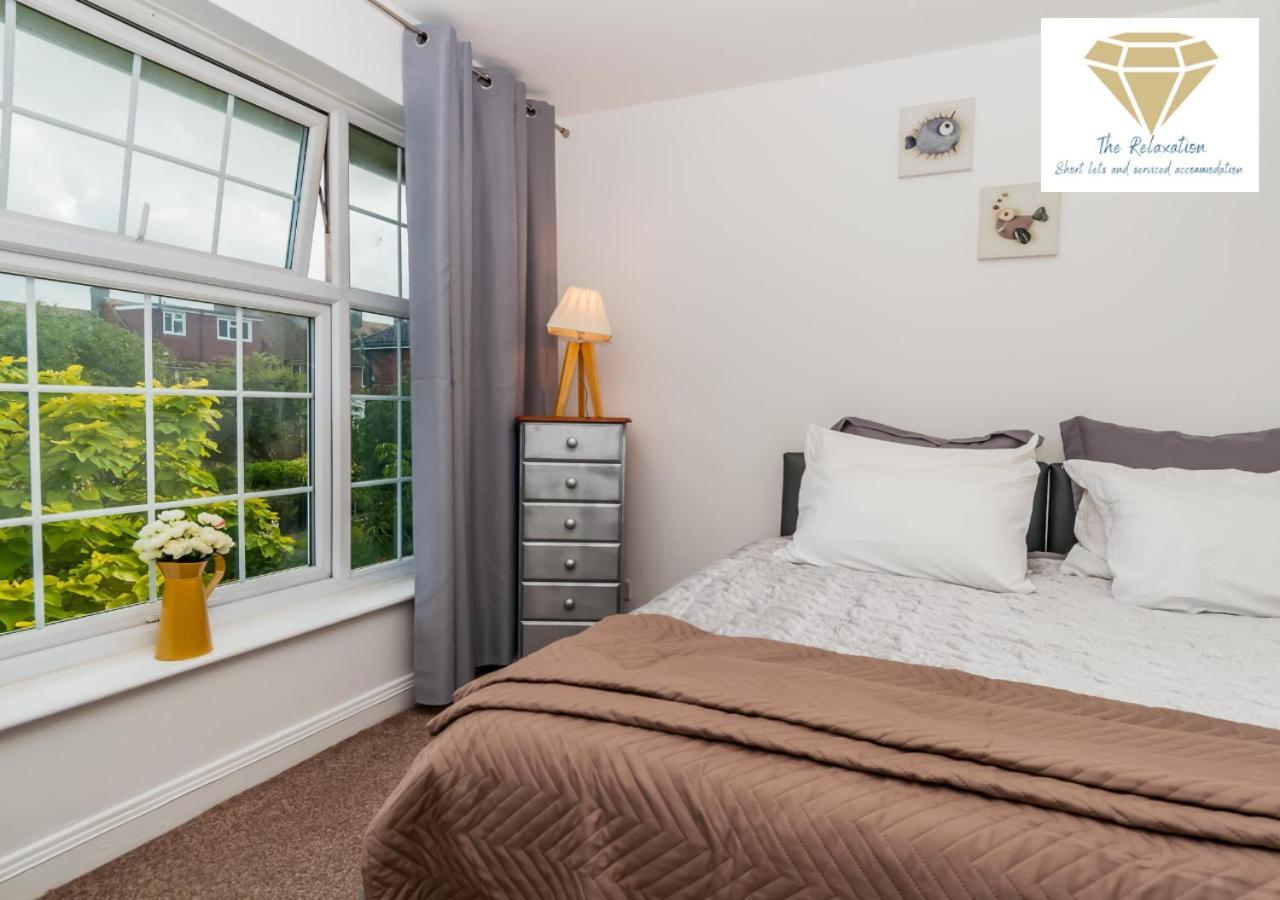 2 Bed Apartment-5 Guests - Business-Relocation-Parking - The Brighton Short Stay & Serviced Apartments Екстер'єр фото